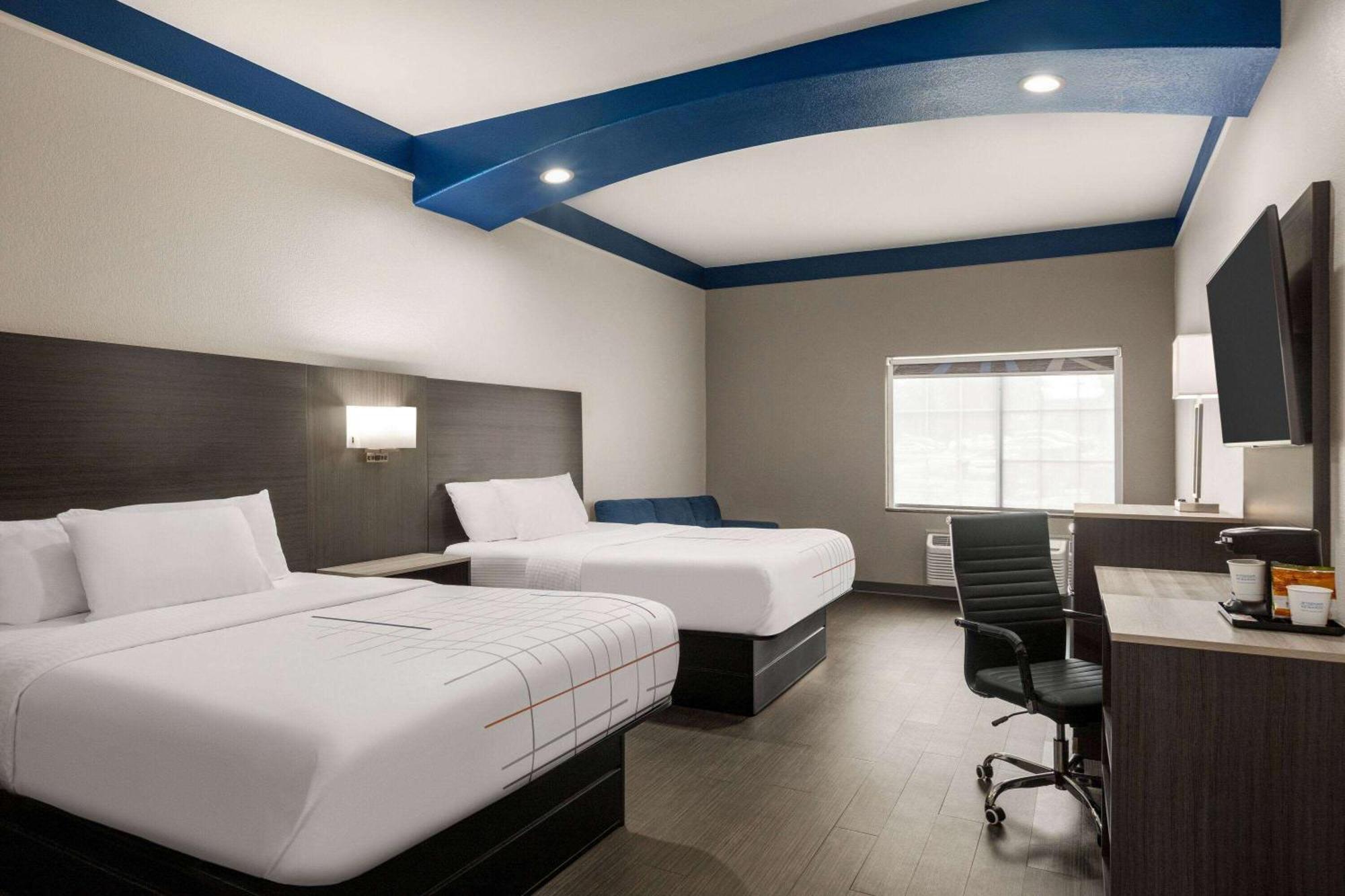 Отель La Quinta By Wyndham San Antonio North Stone Oak Экстерьер фото