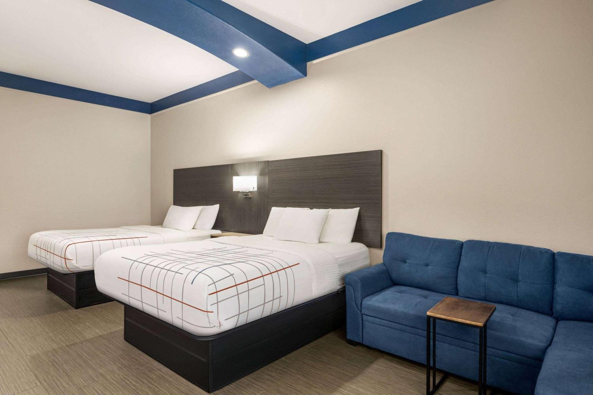 Отель La Quinta By Wyndham San Antonio North Stone Oak Экстерьер фото