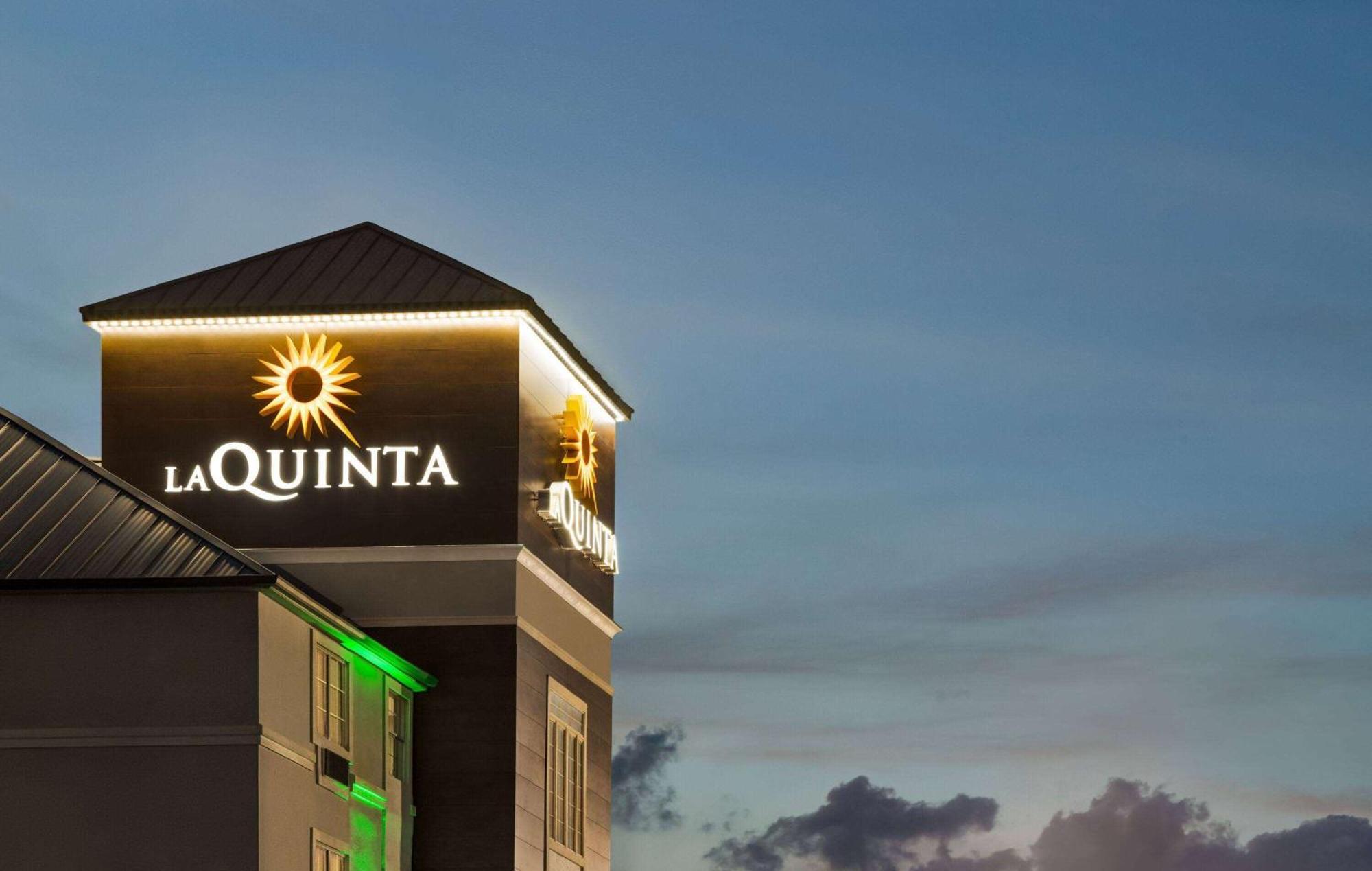Отель La Quinta By Wyndham San Antonio North Stone Oak Экстерьер фото